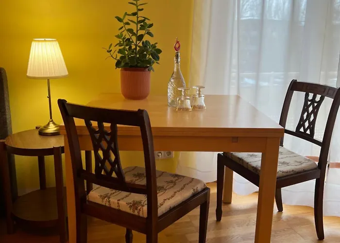Kleiner Balkon In West Ubytování v soukromí